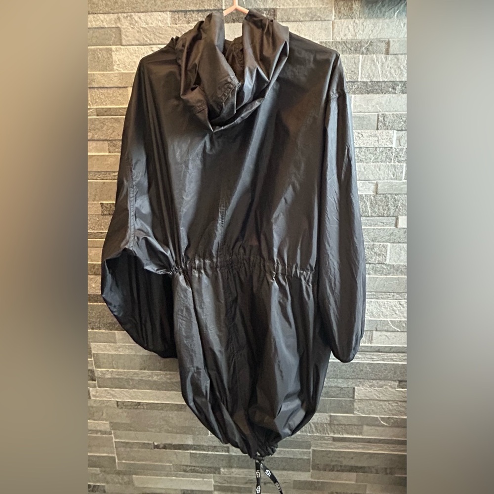 UGG Black Hooded Jacket - Picture 4 of 5